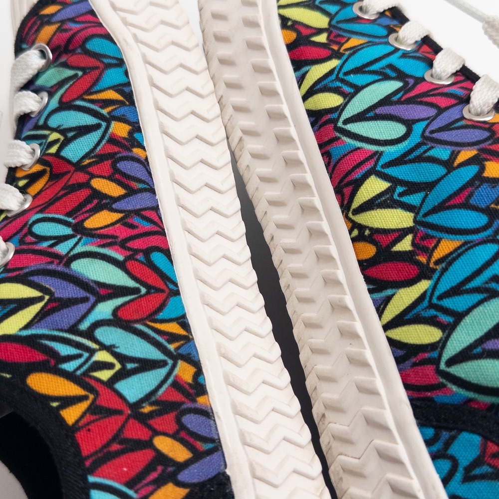 Skechers Colorful Heart-Print Low-Top Sneakers - Blue, Red, Purple - Picture 14 of 16